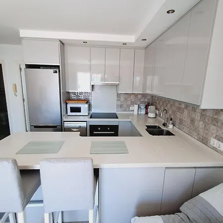 Apartment 2 Bed With Pool Views