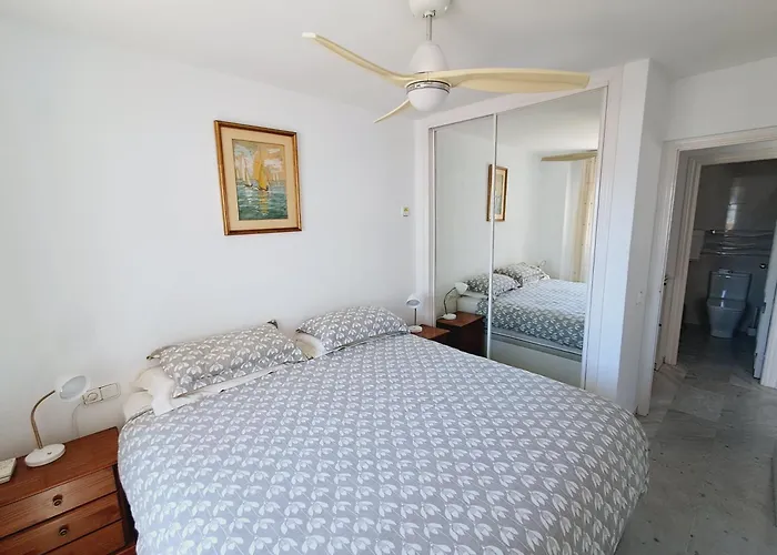 Διαμέρισμα 2 Bed With Pool Views Benalmádena