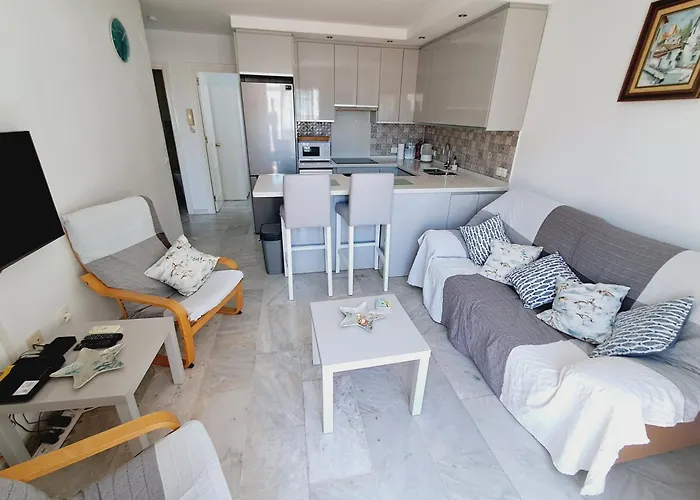 2 Bed With Pool Views Διαμέρισμα Benalmádena